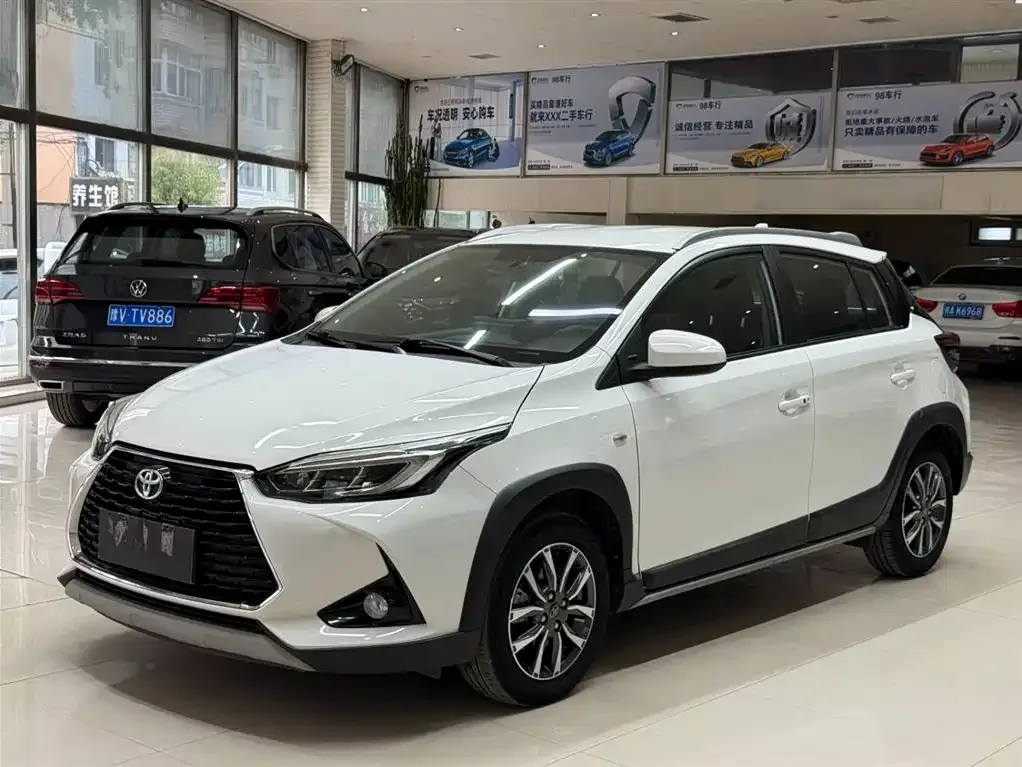 Фотография автомобиля — Toyota YARiS L Zhi Xuan