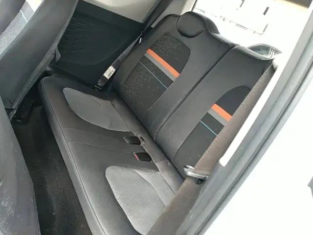 Wuling Hongguang Mini EV — Фото автомобиля 16