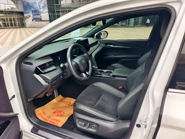 Toyota Camry — Фото автомобиля 5