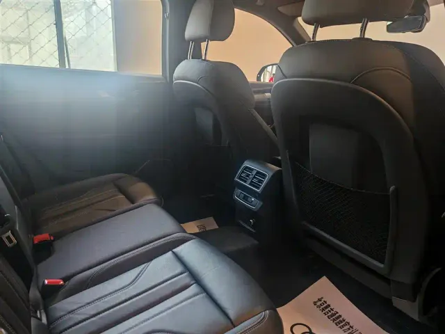Audi Q5L Sportback — Фото автомобиля 13