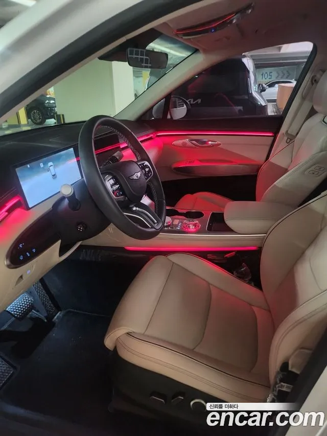 Genesis GV70 2.5T Бензин AWD — Фото автомобиля 16