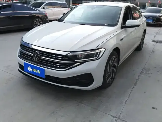 Фотография автомобиля — Volkswagen Sagitar