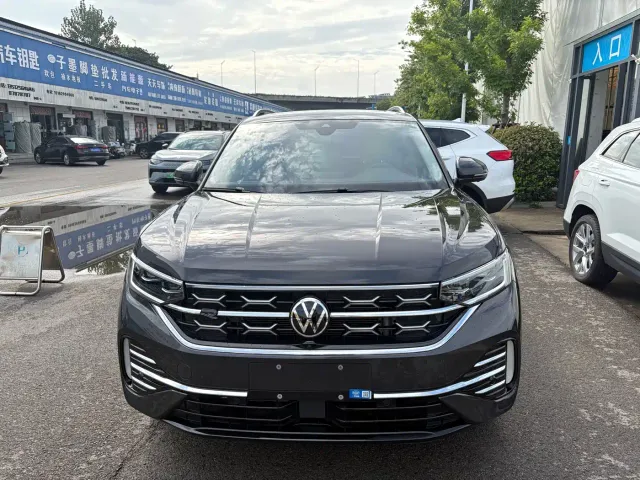 Volkswagen Tayron — Фото автомобиля 2