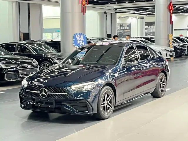Фотография автомобиля — Mercedes-Benz C-Class