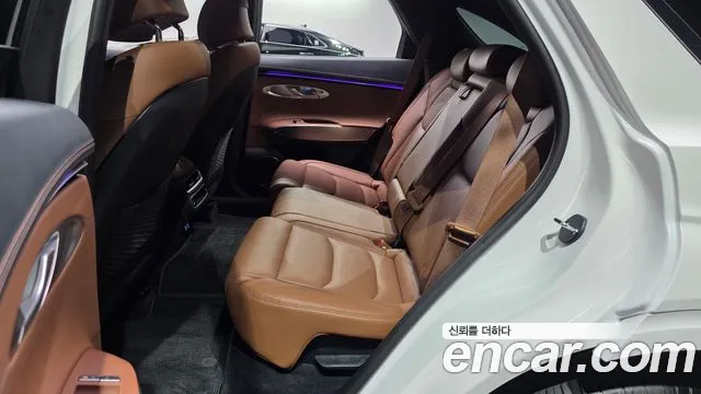 Genesis GV70 2.5T Бензин 2WD — Фото автомобиля 9