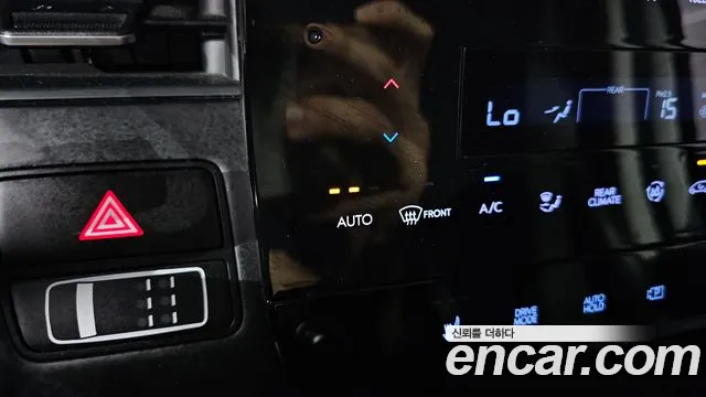 Hyundai Staria Staria 4WD Tourer 9 мест — Фото автомобиля 18