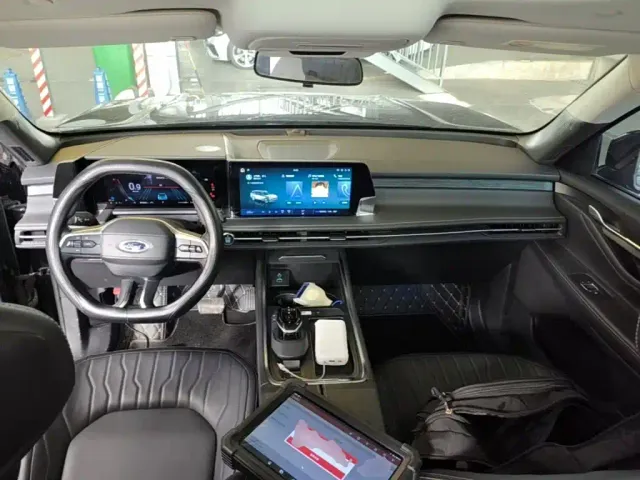 Ford Edge — Фото автомобиля 9