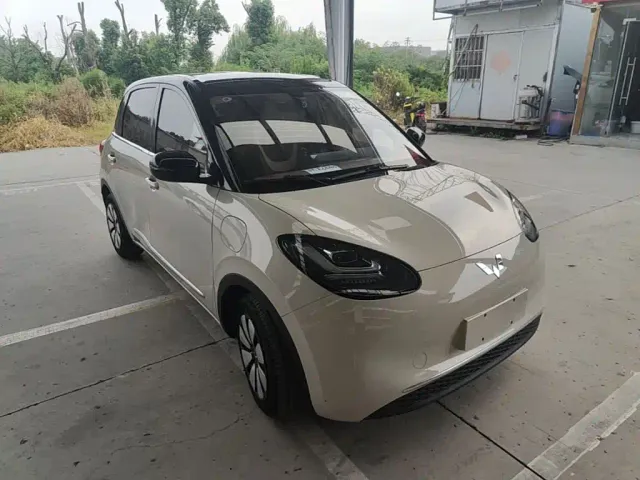 Wuling Bingo — Фото автомобиля 3