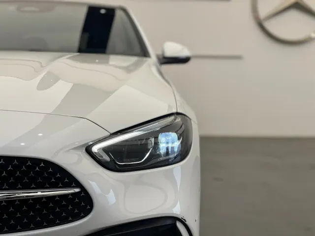 Mercedes-Benz C-Class — Фото автомобиля 4