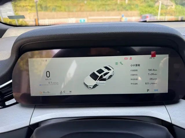 Geely Xingrui — Фото автомобиля 11