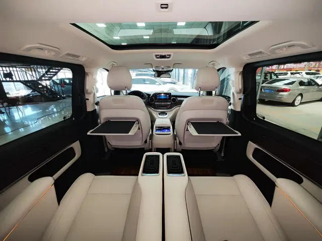 Mercedes-Benz V-Class — Фото автомобиля 8