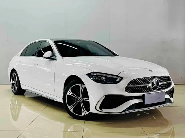 Mercedes-Benz C-Class — Фото автомобиля 3