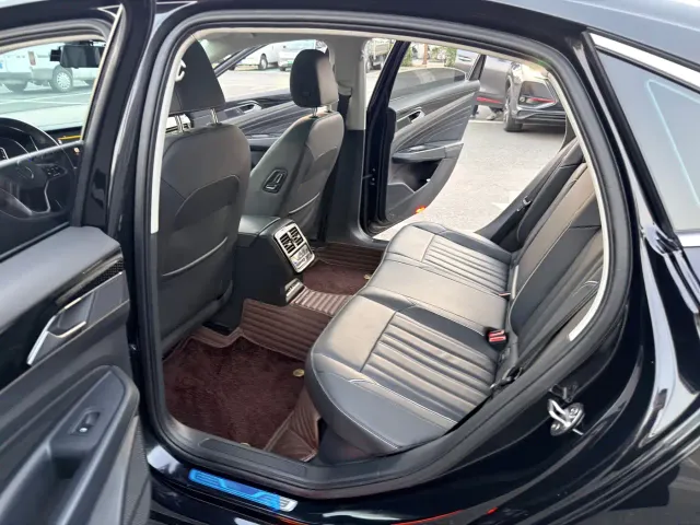 Volkswagen Passat — Фото автомобиля 9