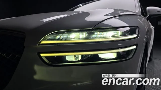 Genesis GV70 — Фото автомобиля 21
