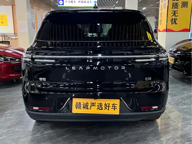 Leapmotor C10 — Фото автомобиля 3