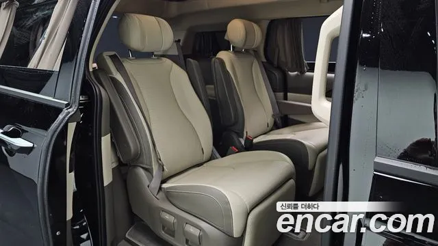 Kia Carnival — Фото автомобиля 16
