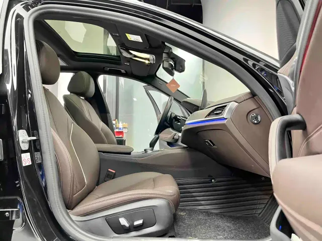 BMW 5 Series — Фото автомобиля 16