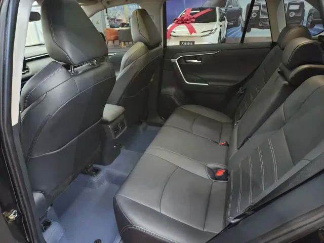 Toyota Wildlander — Фото автомобиля 17