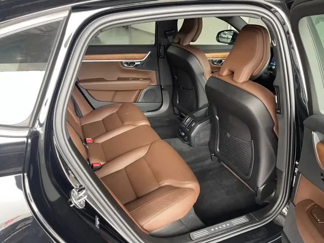 Volvo Volvo S90 2024 B5 Momentum Luxury Edition — Фото автомобиля 25