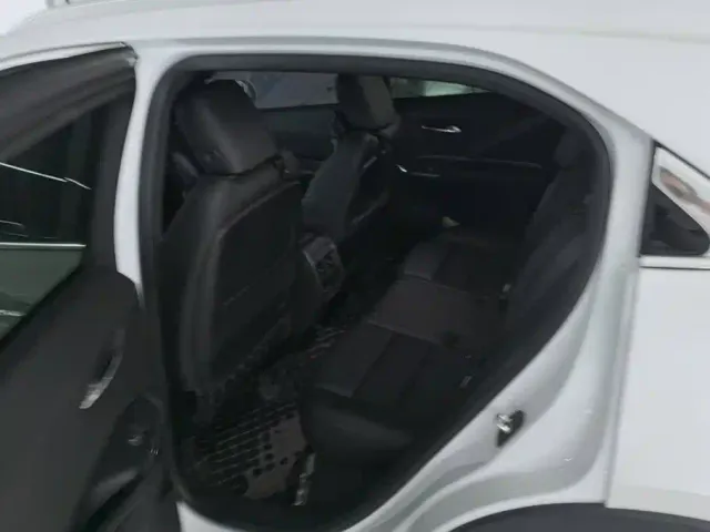Cadillac XT4 — Фото автомобиля 11