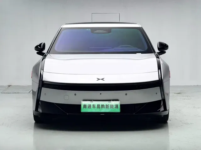 Xpeng P7 — Фото автомобиля 2