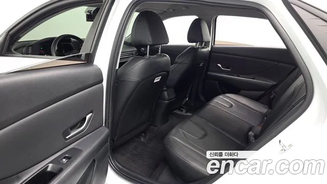 Hyundai AVANTE Avante (CN7) — Фото автомобиля 11