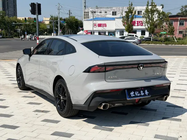 Changan UNI-V — Фото автомобиля 9