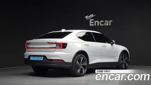 Polestar Polestar 2 — Фото автомобиля 2