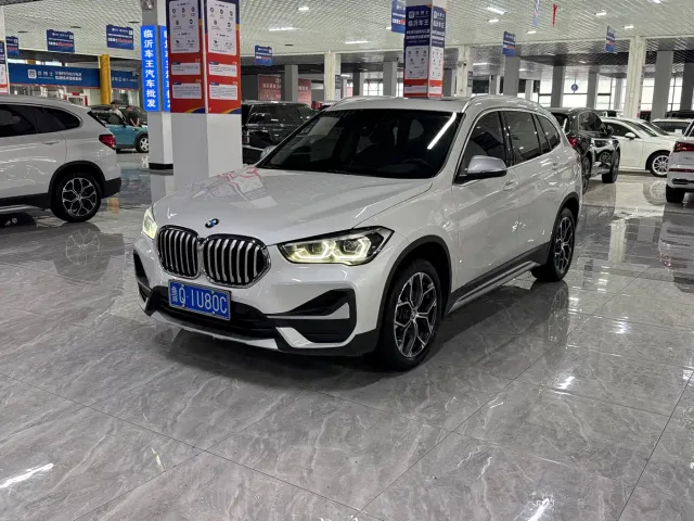 Фотография автомобиля — BMW X1