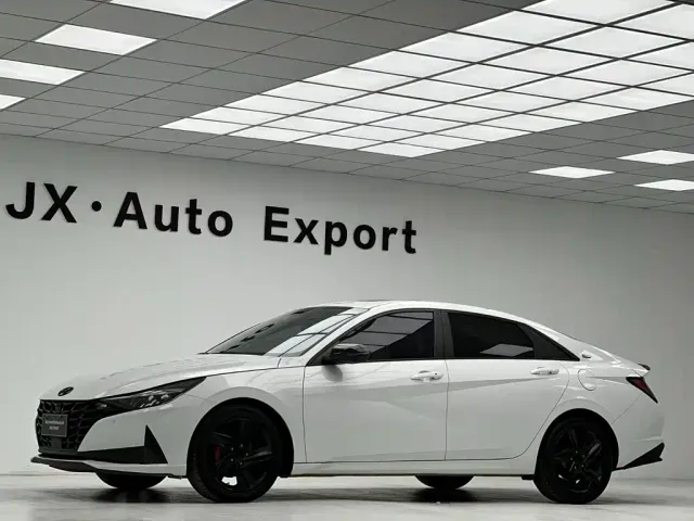 Hyundai Elantra — Фото автомобиля 29