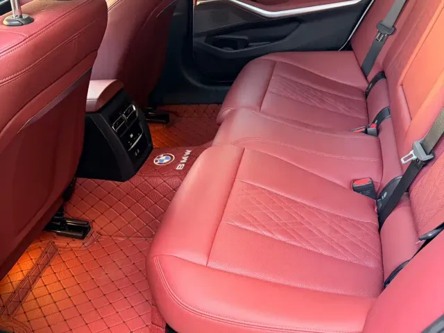 BMW 3 Series — Фото автомобиля 9