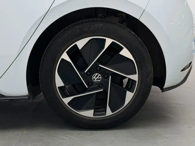 Volkswagen ID.3 — Фото автомобиля 14