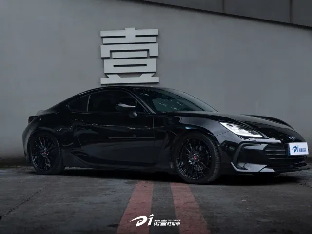 Subaru BRZ — Фото автомобиля 3