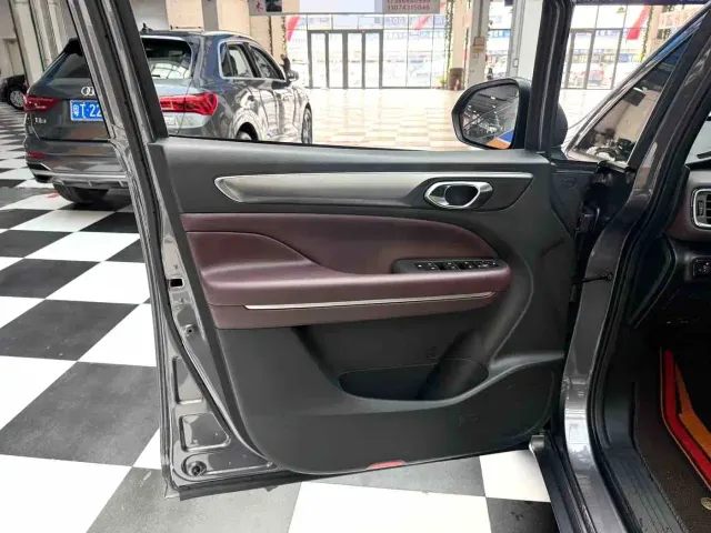 GAC Trumpchi M6 — Фото автомобиля 6
