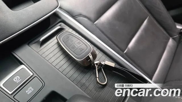 Hyundai Grandeur New — Фото автомобиля 30