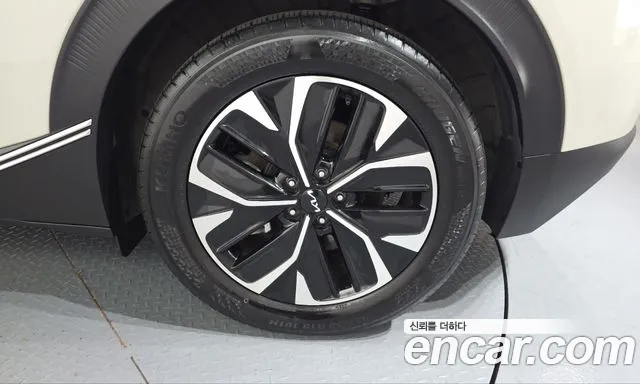 Kia EV6 — Фото автомобиля 6