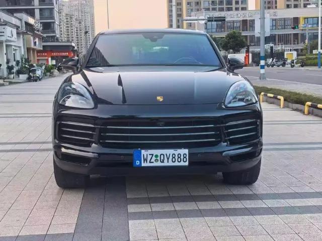 Porsche Cayenne — Фото автомобиля 2