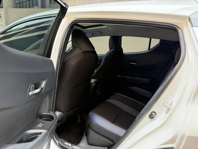 Toyota C-HR — Фото автомобиля 8