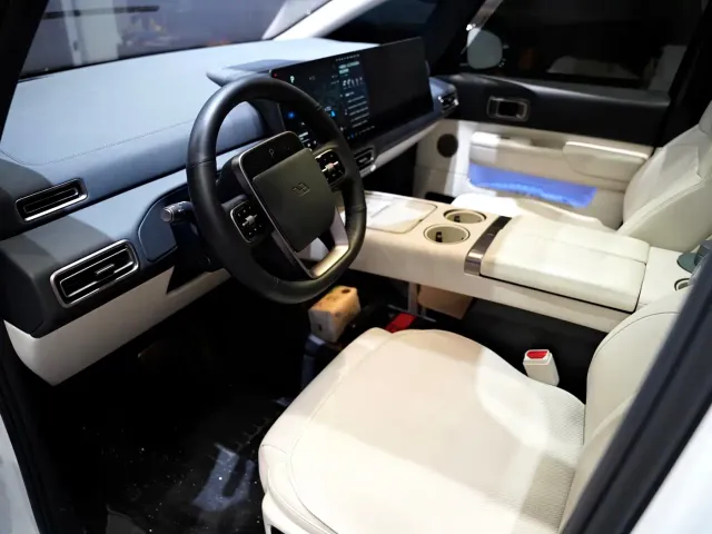 Li Auto MEGA — Фото автомобиля 5