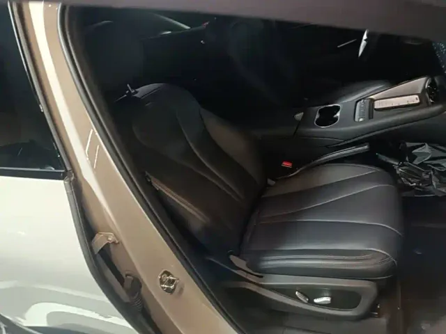 BYD Sealion 06 — Фото автомобиля 24