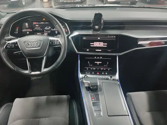 Audi A6L — Фото автомобиля 12