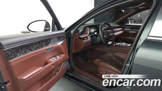 Genesis G90 Бензин 3.5 Turbo e-S/C AWD LWB — Фото автомобиля 9