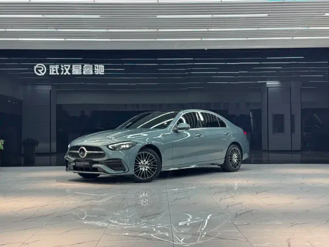 Фотография автомобиля — Mercedes-Benz C-Class