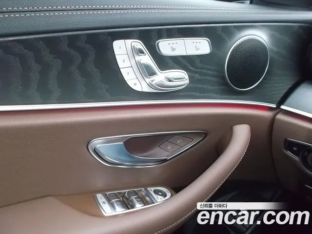 Mercedes-Benz E-Class W213 — Фото автомобиля 16