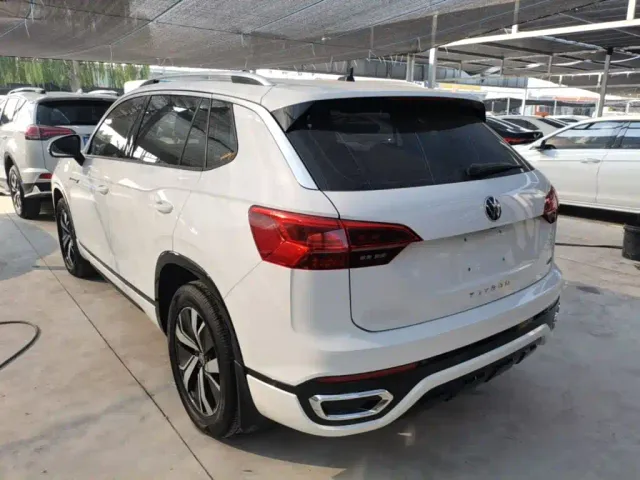 Volkswagen Tayron GTE Plug-in Hybrid — Фото автомобиля 4