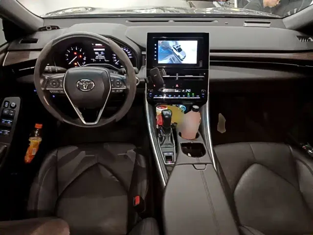 Toyota Avalon — Фото автомобиля 9