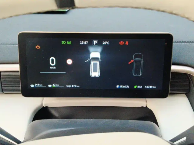 Dongfeng eπ 008 — Фото автомобиля 12