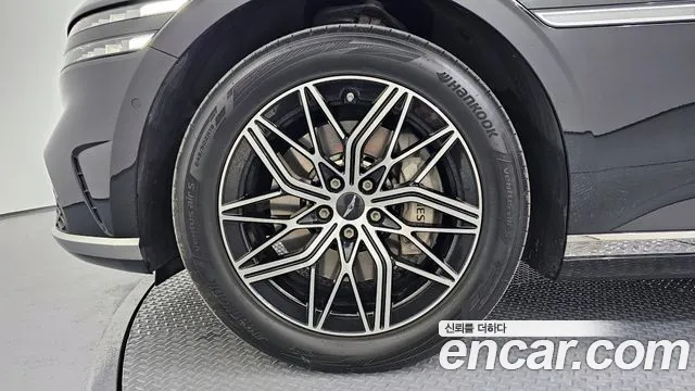 Genesis G90 Бензин 3.5 турбо AWD — Фото автомобиля 5