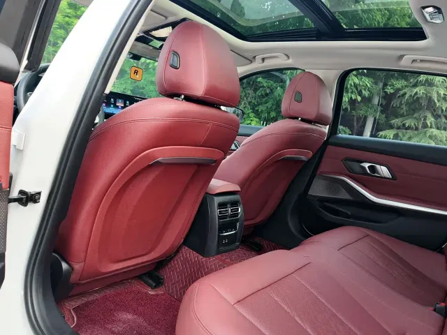 BMW 3 Series — Фото автомобиля 10
