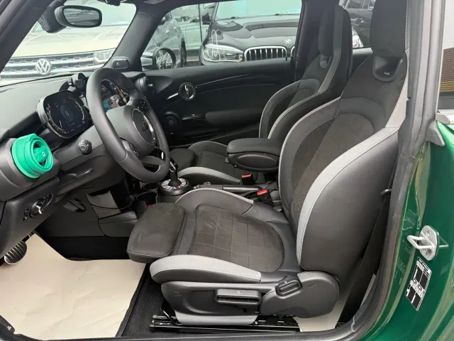 MINI Hatch — Фото автомобиля 11